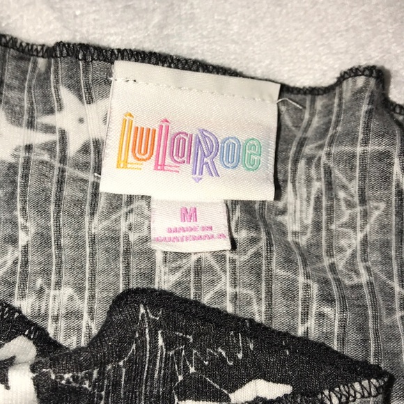 Medium LuLaRoe Shirley - Picture 4 of 5